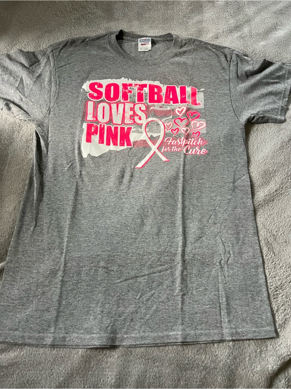 Women’s Gray 'Softball Loves Pink' Graphic Tee